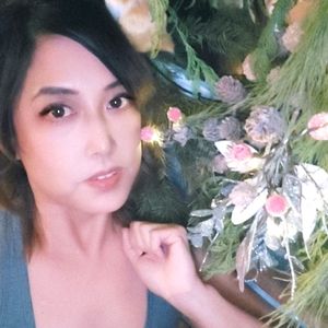 Meet your Posher, Effy